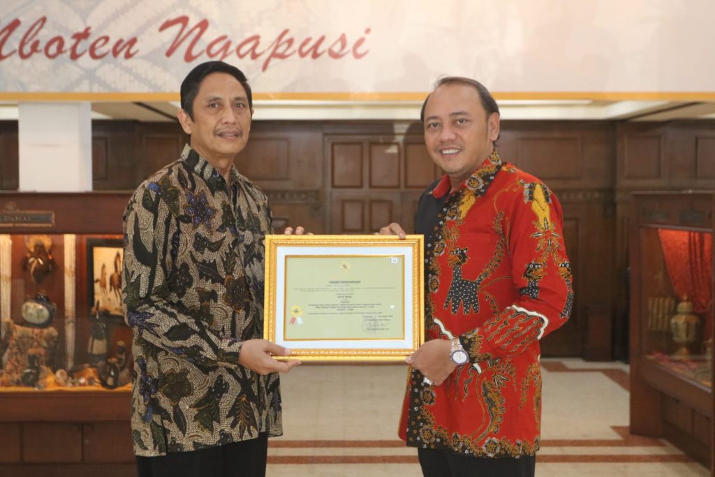 Kota Tegal Raih Penghargaan PDSD Tingkat Jateng Tahun 2023
