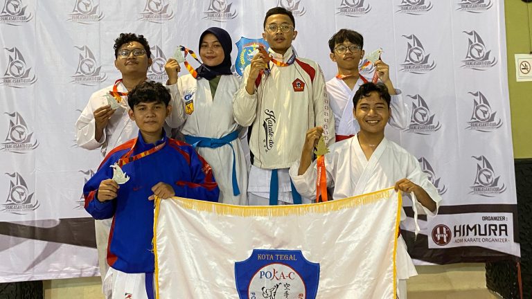 Mahasiswa Poltek Harber Borong Juara Karate se-Jateng