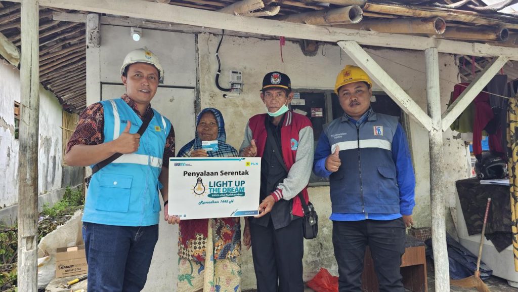 Ramadhan, Ribuan Rumah Tangga Terima Listrik Gratis