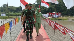 Pangdam IV/Diponegoro Resmikan Tiga Jembatan Gantung Merah Putih di Brebes