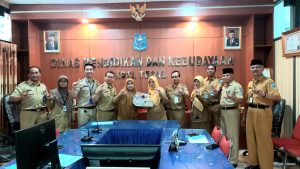 Disdikbud Apersiasi 21 Buku Karya FPGL