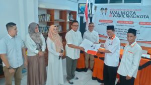 Kader Internal PKS Kembalikan Formulir Pendaftaran Balon Kepala Daerah