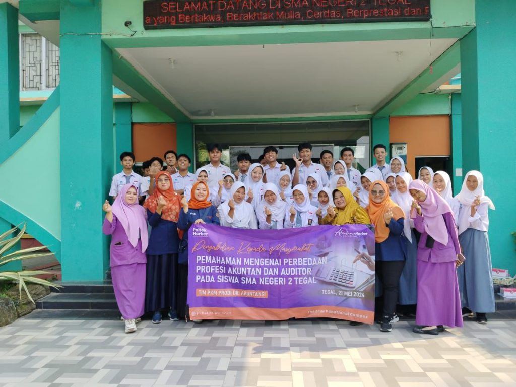 Siswa SMAN 2 Tegal Dikenalkan Profesi Akuntan dan Auditor