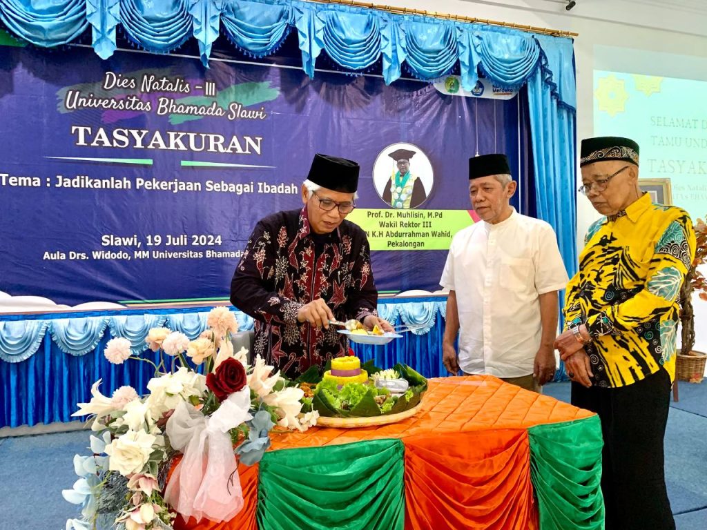 Dies Natalis Ke-3 Universitas Bhamada Slawi