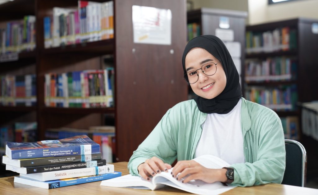 Jangan Terlewatkan! Poltek Harber Berikan Beasiswa dan Potongan Biaya Pendidikan Bagi Mahasiswa Baru