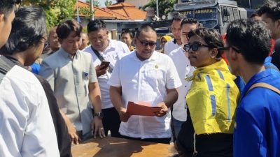 Aliansi Mahasiswa di Brebes Demo Desak DPRD Patuhi Putusan MK
