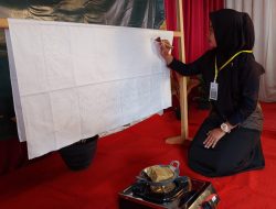 Perkuat Daya Tarik Wisata, Warga Kampung Purba Galuhtimur Dilatih Membatik