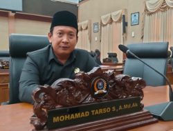 Kisah Tarso, Penjaga Palang Pintu Kereta yang Jadi Anggota DPRD