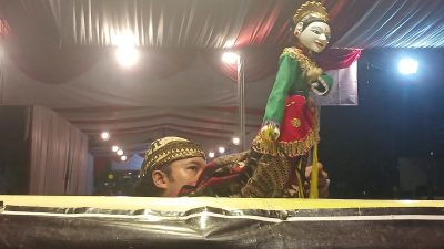 Pagelaran Wayang Golek Ajang Sosialisasi Pengawasan Partisipatif