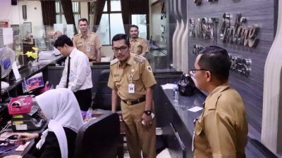 Pj Bupati Sidak ke Samsat, Terkuak Banyak Mobdin Pemkab Brebes Nunggak Pajak