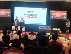 Mitha – Wurja Ikuti Debat KPU Brebes, Berjanji Benahi Jalan Hingga Nakes Door to Door
