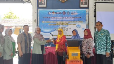 PKK RW X Tegalsari Terima Alat Pencacah Sampah Plastik
