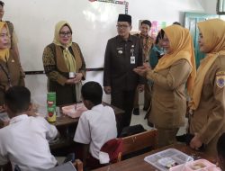 Uji Coba Program Makan Bergizi di Brebes Dimonitoring