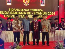 Andi F Noya Ingatkan Pentingnya Akhlak di Era Teknologi Pada Acara Wisuda di Universitas Peradaban