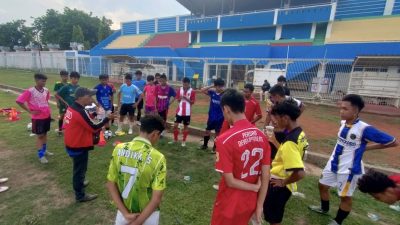 Peserta Seleksi Sepak Bola Kota Tegal Jalani Latihan Perdana