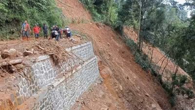 Pemulihan Longsor di Salem Brebes: Winduasri Hampir Normal, Capar Masih Terisolasi