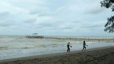 Ombak Tinggi, Nelayan Kabupaten Tegal Terancam Paceklik