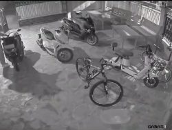 Terekam CCTV, Motor Dinas Kades Kalijurang Brebes Nyaris Dibawa Kabur Maling