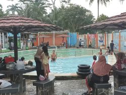 1.269 Wisatawan Nikmati Libur Akhir Tahun di Pemandian Air Panas Tirta Husada Brebes