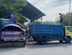 10 Dumptruck Angkut Sampah di Pemalang