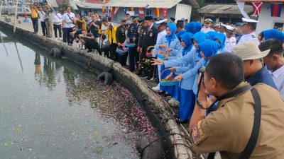 Lanal Tegal Gelar Upacara Tabur Bunga Hari Dharma Samudera