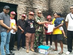 PMI Bantu Korban Kebakaran Rumah