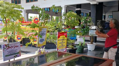 Karangan Bunga dengan Tumbuhan Hidup Mulai Ngtrend