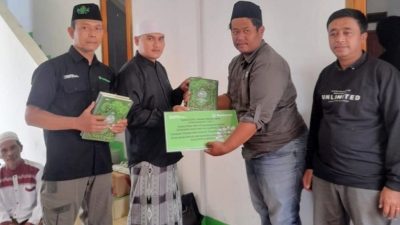 Dukung Pendidikan Keagamaan, Perhutani Salurkan Bantuan Mushaf Al-Qur’an untuk Ponpes di Bantarkawung Brebes