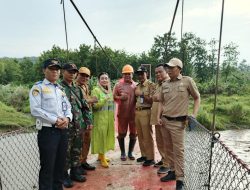Bupati Brebes Tinjau Jalan Wadasgumantung, Instruksikan Perbaikan Segera