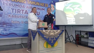 Perumda Air Minum Tirta Ayu Bantu 400 Bingkisan Sembako HUT ke-33