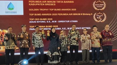 Delapan Kali Perumda Tirta Baribis Brebes Raih Top BUMD Awards