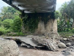 Gronsil Jembatan Kalikeruh Bumiayu Rusak Parah, Warga Khawatir Akses Vital Terancam Putus