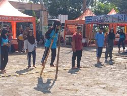 Lestarikan Permainan Tradisional, Puluhan Siswa SMA/ SMK Ikuti Lomba Estafet Egrang