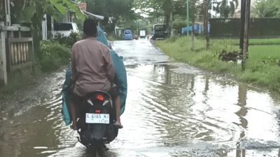 Jalan Rusak di Pruwatan Bumiayu Kian Parah, Warga Desak Perbaikan