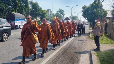 Tiba di Kota Tegal, 36 Bhiksu Thailand Dikawal TNI-Polri