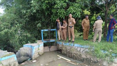 Petani Keluhkan Kebocoran Saluran Air Induk Gumisik di Mulyoharjo