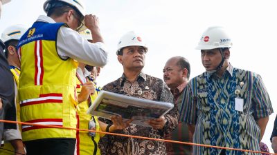 Gubernur Ahmad Luthfi Tinjau Kolam Retensi Terboyo dan Sriwulan, Tanggul Laut Mulai Beroperasi Januari 2026
