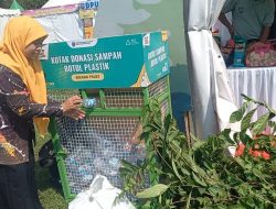 Donasi Sampah Botol Plastik, Warga Dapat Ganti Tanaman dari DLH