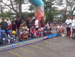 Ratusan Rider Cilik Adu Kecepatan di Ajang Bupati Tegal Pushbike Race 2025