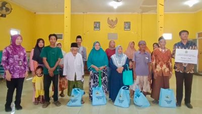 Pemprov Jateng Hadir untuk Warga Terdampak Rob Demak, Beri Layanan Kesehatan dan Bantuan Sembako