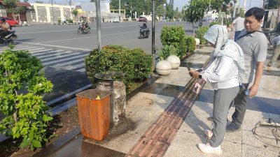 Tumpukan Sampah Mengeras dan Menjadi ‘Fosil’ di Jalan Pancasila Kota Tegal