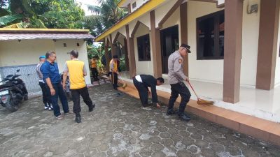 Bhakti Religi Hari Bhayangkara ke-79, Polsek Pagerbarang Bersih-bersih Masjid An-Nur 