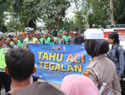Polres Tegal Gugah Kesadaran Berlalu Lintas di Kalangan Supir Angkutan dan Tukang Ojek