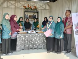 TP PKK Kota Tegal Nilai Pelaksanan Pilot Project Gelari Pelangi di Debong Kulon