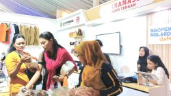 Sepatu dan Kaos Ekspor Murah di Stan Disperindag Diburu Pengunjung Jateng Fair 2025