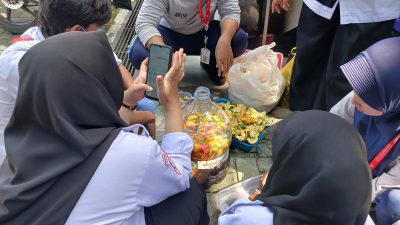 PMI Ajak Generasi Muda Kelola Sampah Organik Menjadi Eco Enzym