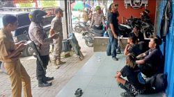 Polisi Tertibkan Anak Punk di Perempatan Terminal Bumiayu