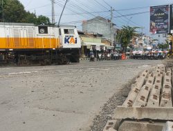Perbaikan Jalur Rel di Perlintasan Jalan AR Hakim Tegal Rampung Hari Ini