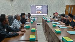 Komisi III Janji Dorong Perbaikan Jalan dan Groin di Pantai Pulau Komodo