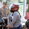 Petugas Gabungan Ajak Patuh Pajak dan Tertib Lalin